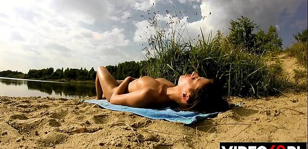  Lato, słońce, plaża i piękna polska dziewczyna